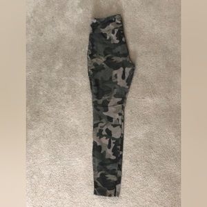 Green Camouflaged Leggings